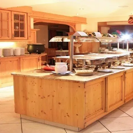 Austria - Inklusive Joker Card Im Sommer Σάαλμπαχ-Χίντεργκλεμ