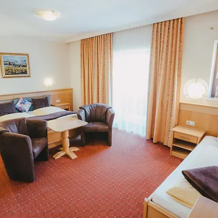 Austria Hotel 3*